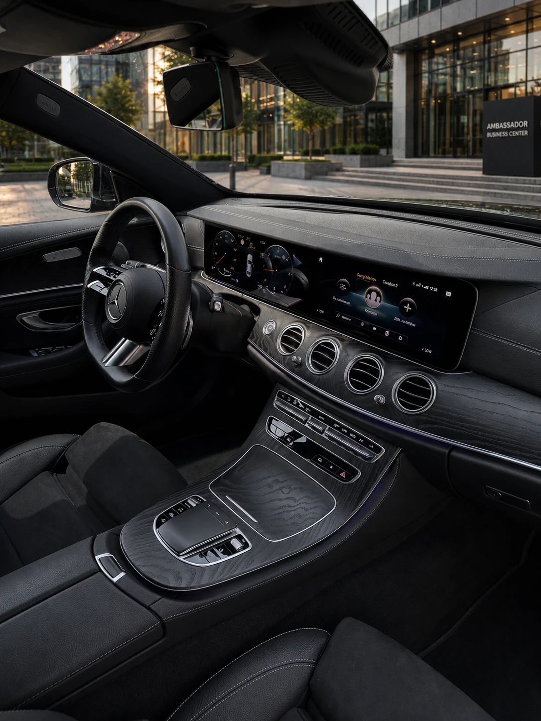 Mercedes-Benz E 250 /// AMG /// BURMESTER / Alcantara + Кожа/85km, снимка 4 - Автомобили и джипове - 55116282