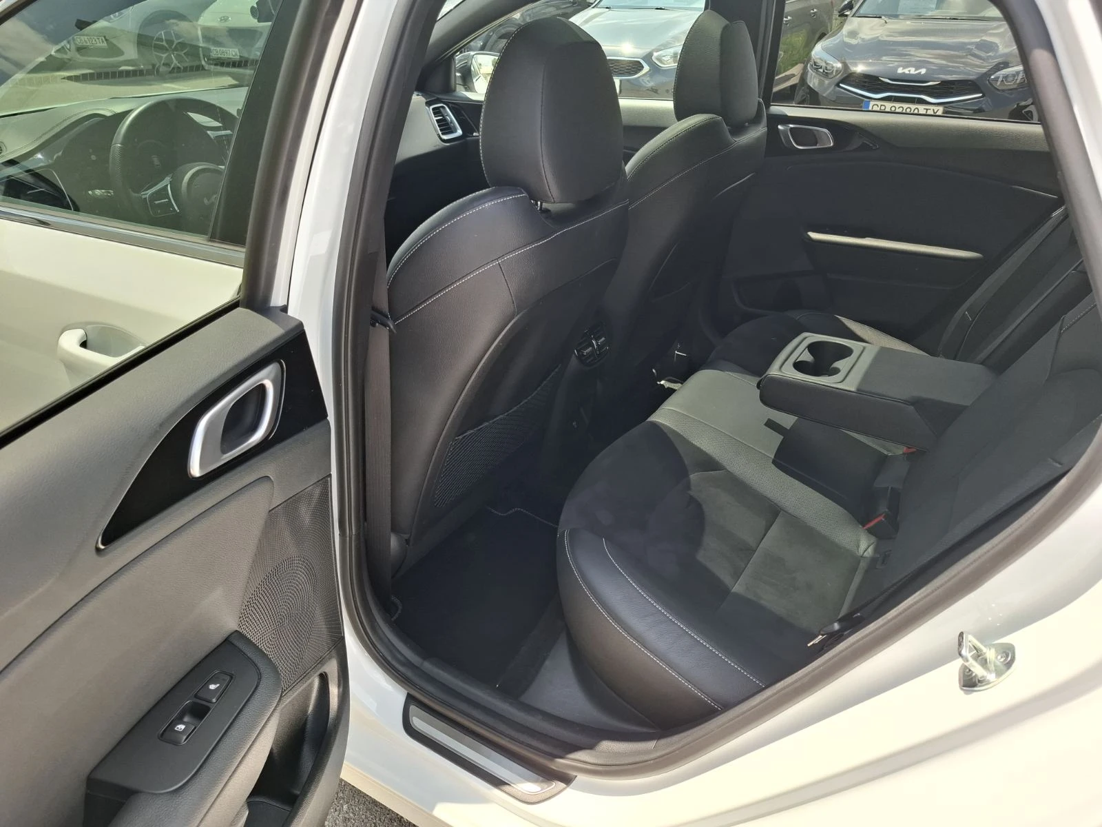 Kia Ceed 1.6 T-gdi GTLine Гаранция, снимка 7 - Автомобили и джипове - 55175810