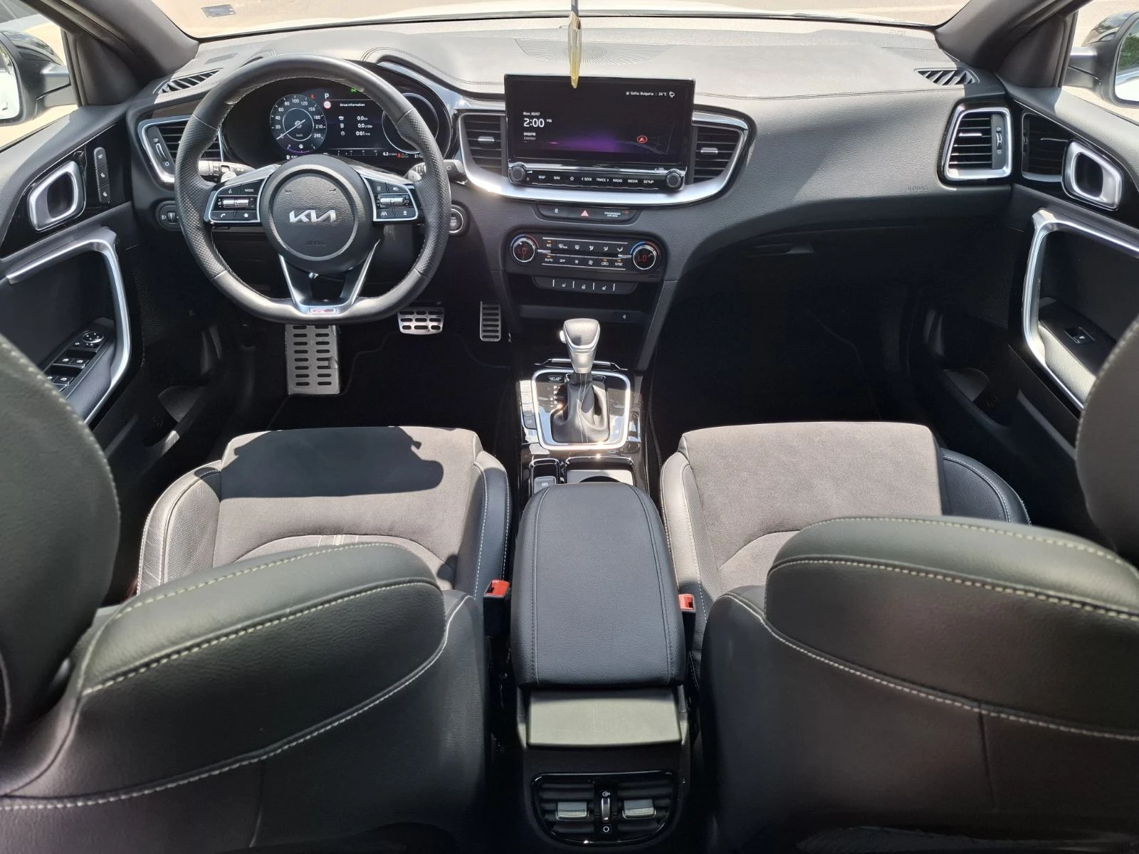 Kia Ceed 1.6 T-gdi GTLine Гаранция, снимка 8 - Автомобили и джипове - 55175810