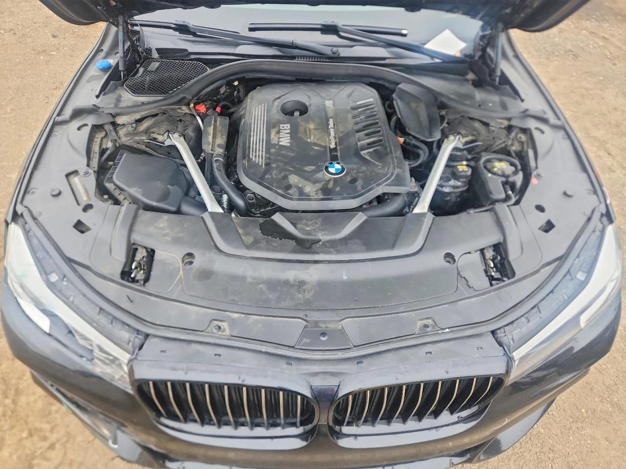 BMW 740 M PACK| HARMAN/KARDON| PANO| 360, снимка 11 - Автомобили и джипове - 55254302