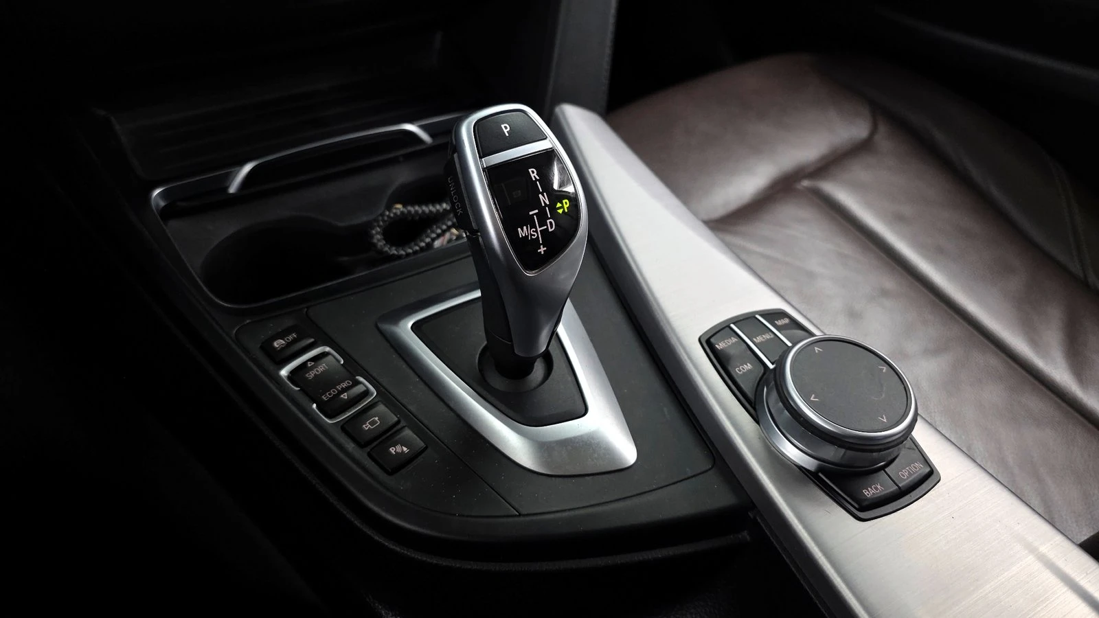 BMW 420 ЛЮК* HUD* 360* KEYLESS* ПОДГРЕВ ВОЛАН* КРАЙНА ЦЕНА, снимка 9 - Автомобили и джипове - 55336545