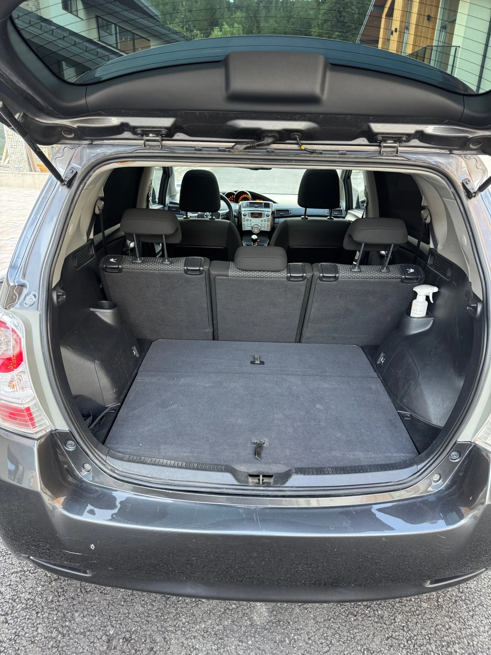 Toyota Verso 2.0 D4D/Панорама Подгрев/ Keyless, снимка 16 - Автомобили и джипове - 55447941
