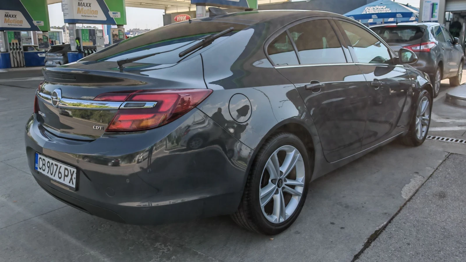 Opel Insignia 2.0CDTI-160k.НАПЪЛНО ОБСЛУЖЕНА ТОП, снимка 3 - Автомобили и джипове - 55841552