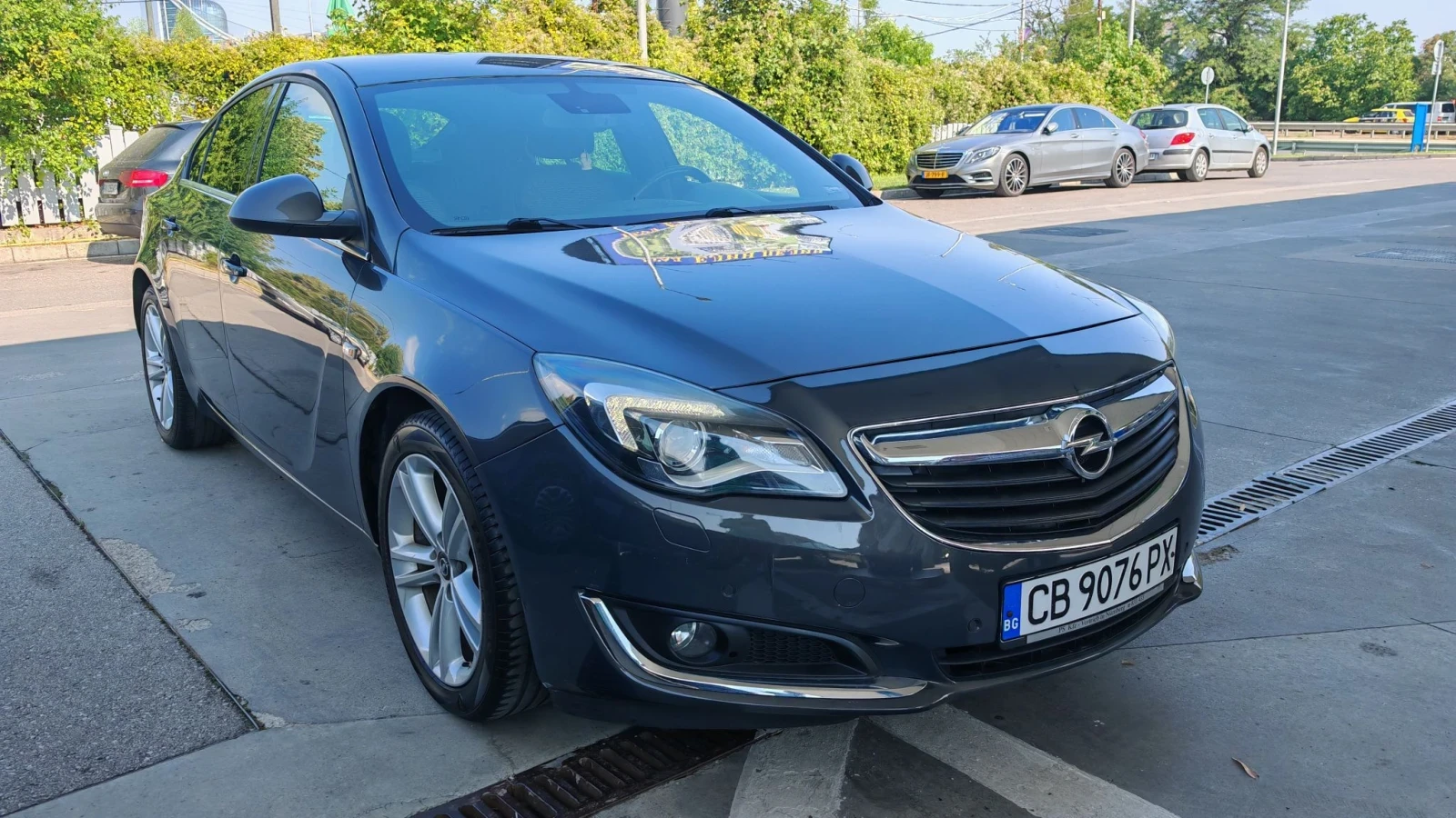 Opel Insignia 2.0CDTI-160k.НАПЪЛНО ОБСЛУЖЕНА ТОП, снимка 2 - Автомобили и джипове - 55841552