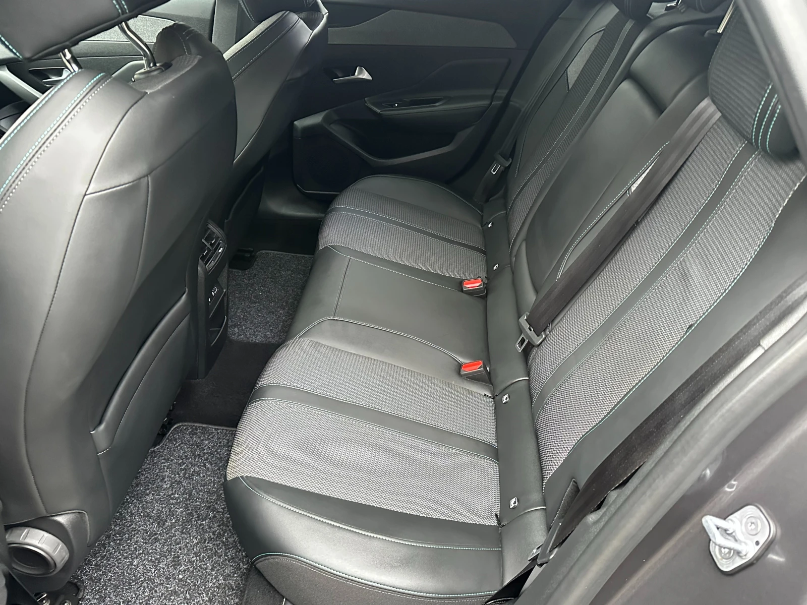 Peugeot 308 1.5D-131k.s-ALLURE-FULL LED-NAVI-CAMERA-DIST-EAT8 | Mobile.bg � ����������� 9