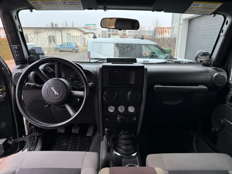 Jeep Wrangler, снимка 11 - Автомобили и джипове - 49281560