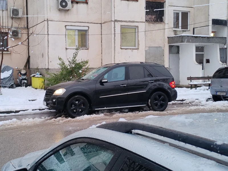 Mercedes-Benz ML 320 3.2, снимка 8 - Автомобили и джипове - 49334191