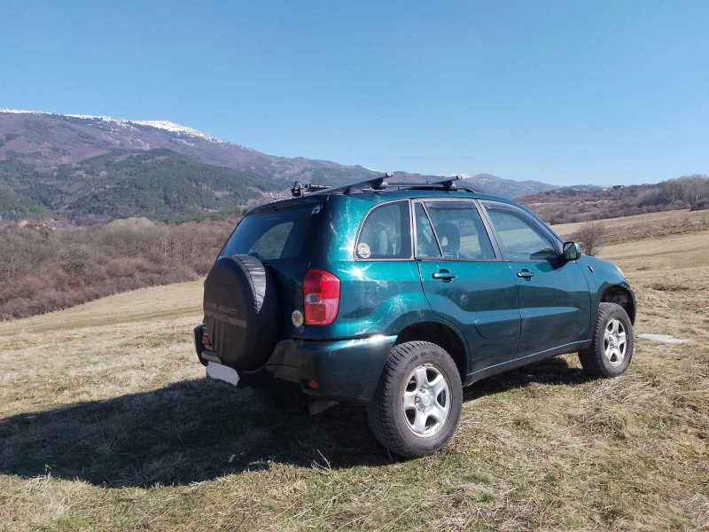 Toyota Rav4 D4D 4x4 повдигната, снимка 3 - Автомобили и джипове - 49564848