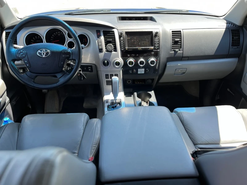 Toyota Sequoia LIMITED, снимка 8 - Автомобили и джипове - 52593659