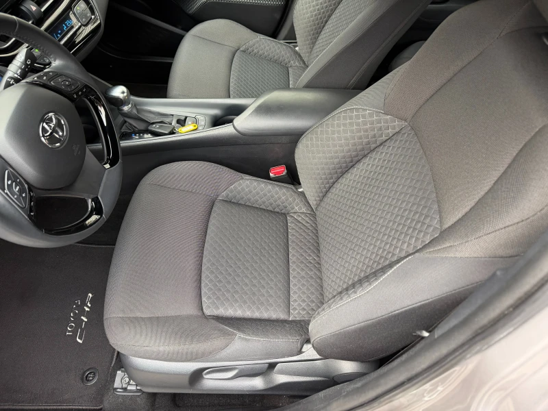Toyota C-HR 1.8I* СЕРВИЗНА КНИЖКА* ПЪЛНА  ИСТОРИЯ В ТОЙОТА, снимка 9 - Автомобили и джипове - 53512725