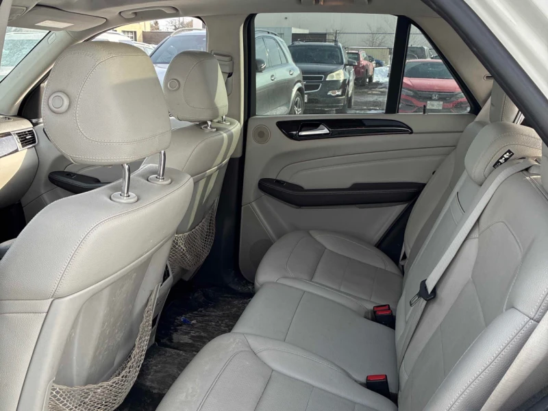 Mercedes-Benz ML 350 4MATIC * ПАНОРАМА* ПОДГРЕВИ* КАМЕРА* , снимка 11 - Автомобили и джипове - 53571821