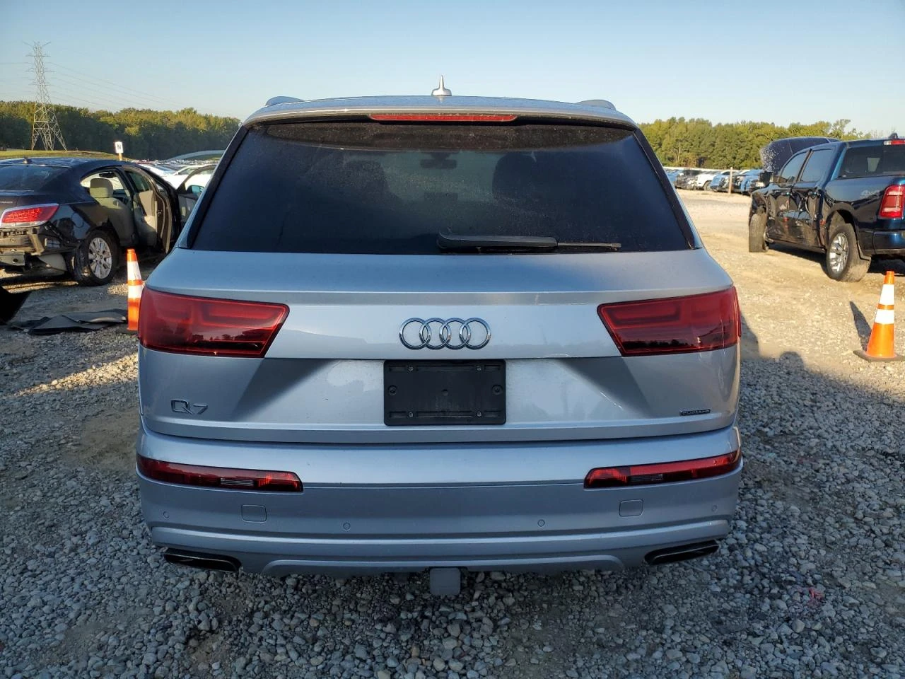 Audi Q7  * * CARFAX *    | Mobile.bg   2