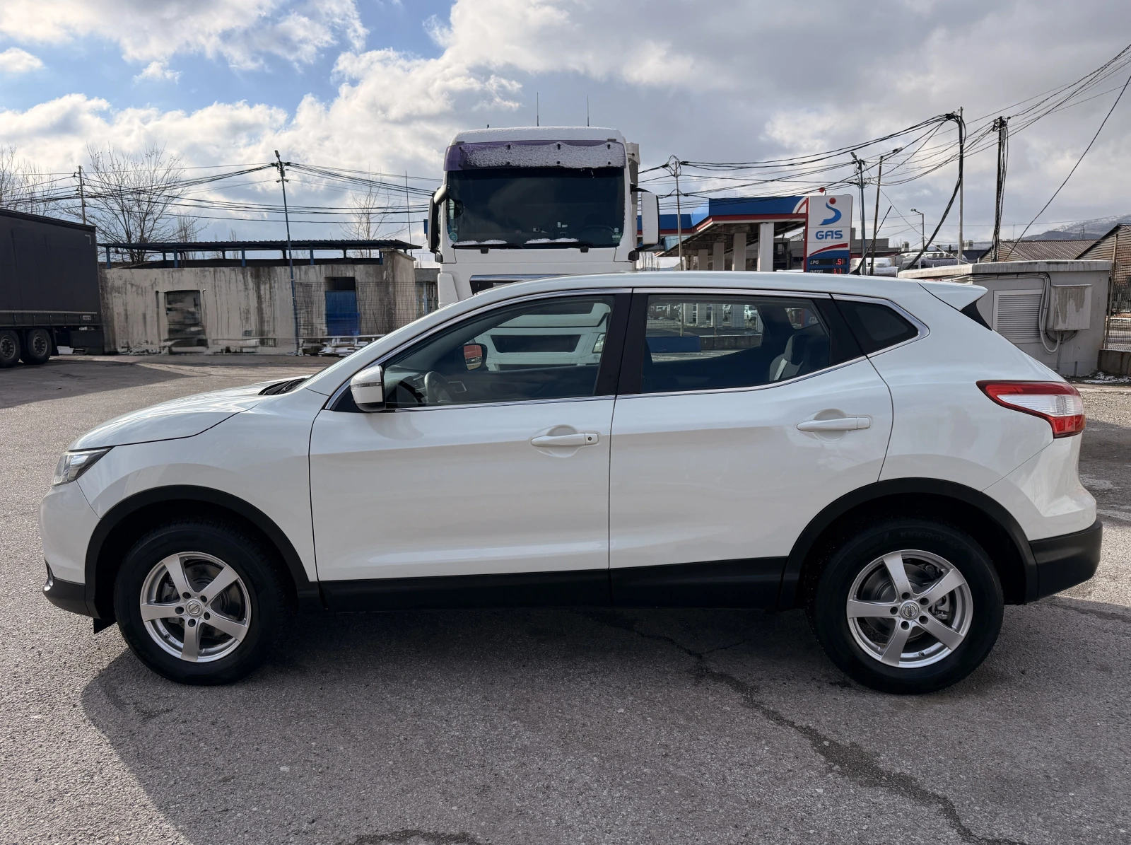 Nissan Qashqai 1.2i EURO6;GERMANY;TUV - изображение 8