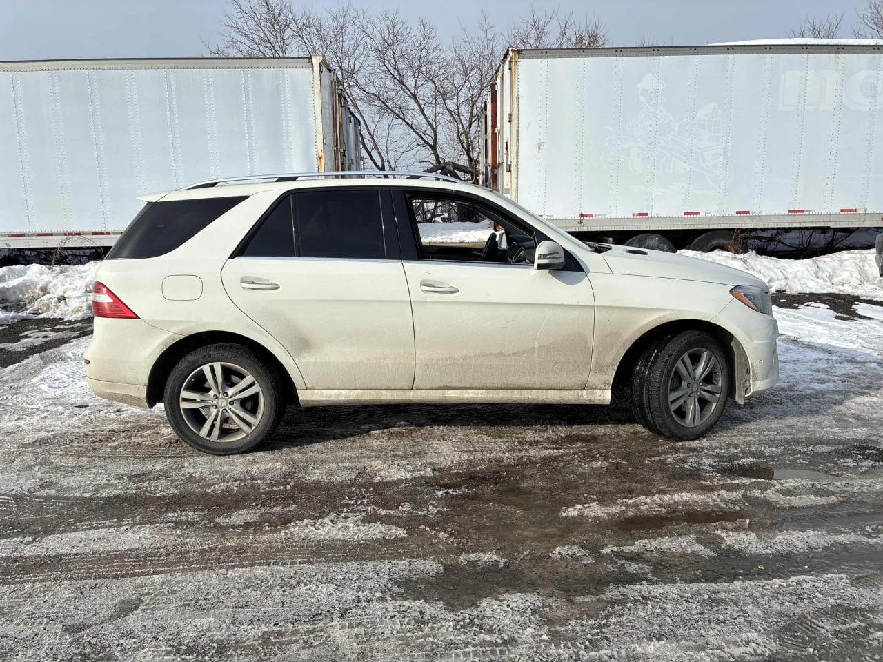 Mercedes-Benz ML 350 4MATIC * ПАНОРАМА* ПОДГРЕВИ* КАМЕРА*  - изображение 4