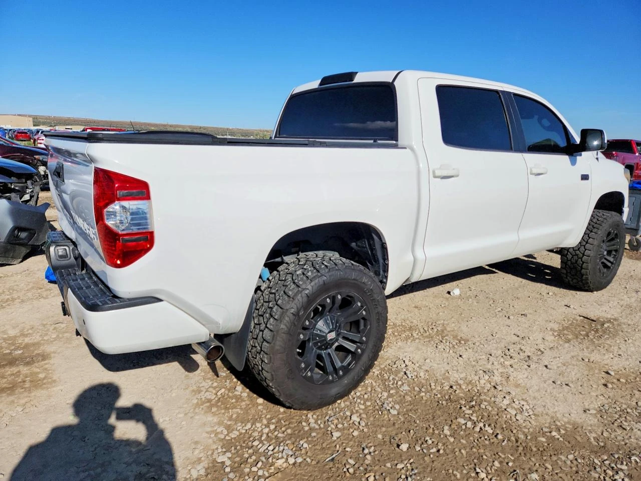 Toyota Tundra 5.7l Crewmax Limited, снимка 3 - Автомобили и джипове - 54731464