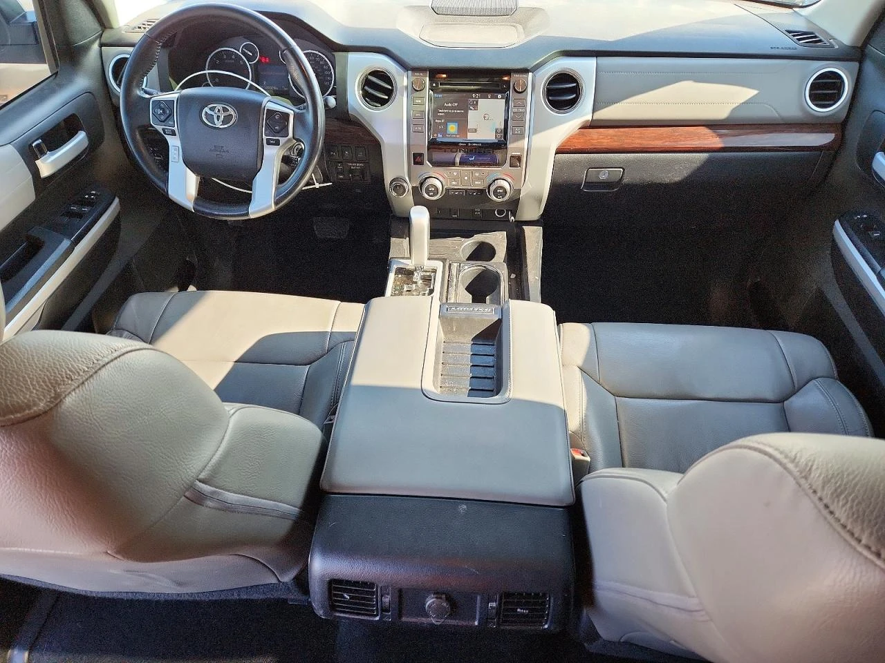 Toyota Tundra 5.7l Crewmax Limited, снимка 8 - Автомобили и джипове - 54731464