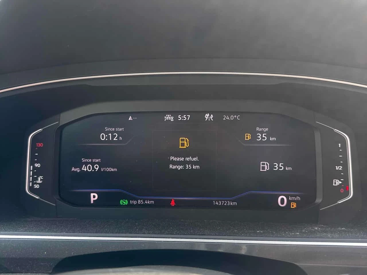 VW Tiguan * 4MOTION * АВТОКРЕДИТ БЕЗ ПЪРВОНАЧАЛНА ВНОСКА* , снимка 8 - Автомобили и джипове - 55171196