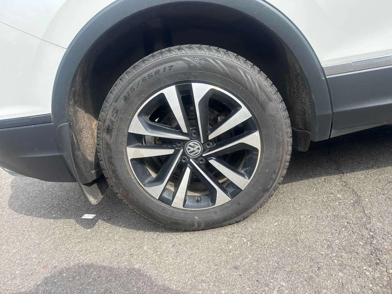 VW Tiguan * 4MOTION * АВТОКРЕДИТ БЕЗ ПЪРВОНАЧАЛНА ВНОСКА* , снимка 7 - Автомобили и джипове - 55171196