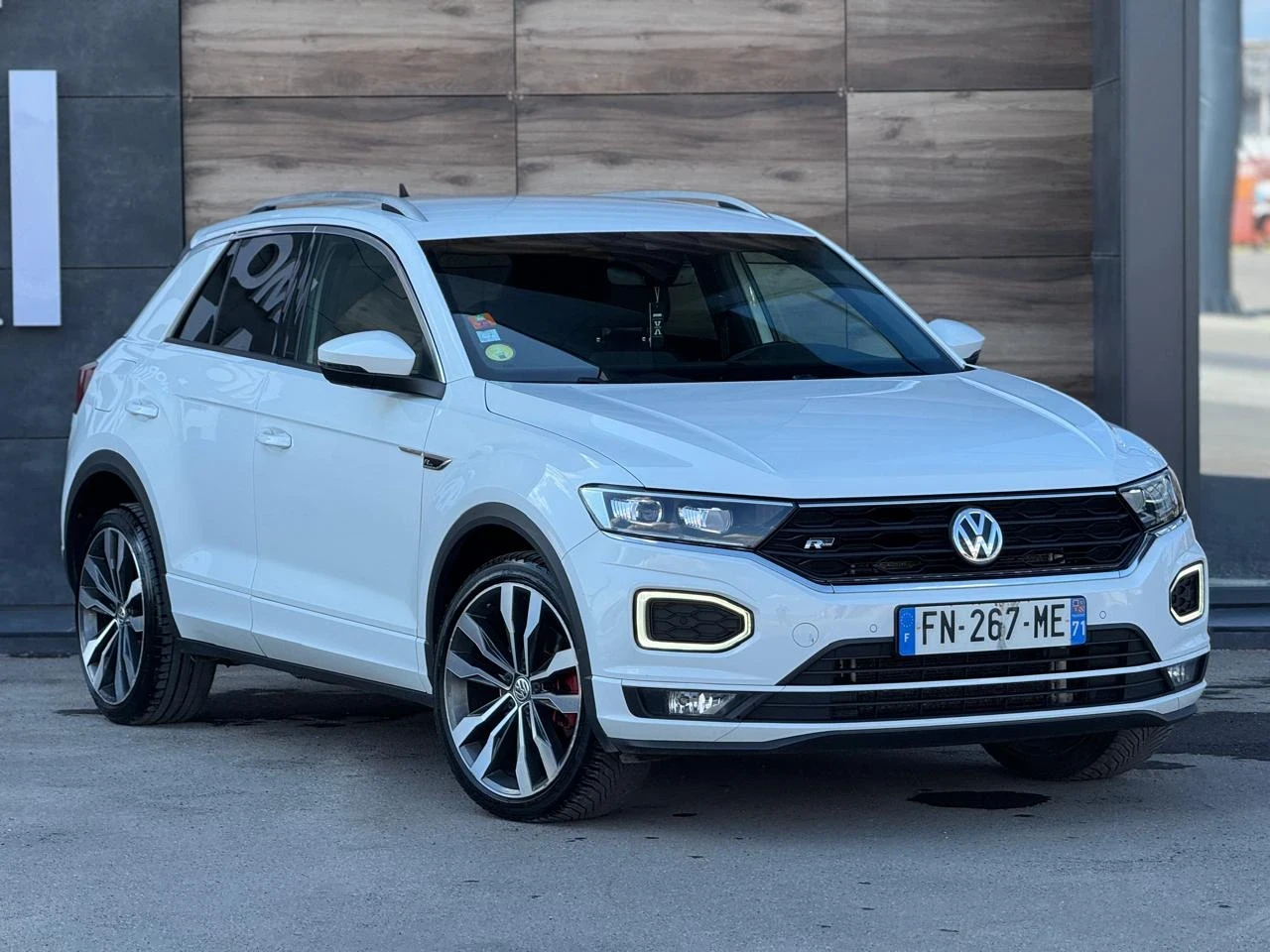 VW T-Roc 2.0 R-LINE, снимка 2 - Автомобили и джипове - 55547028