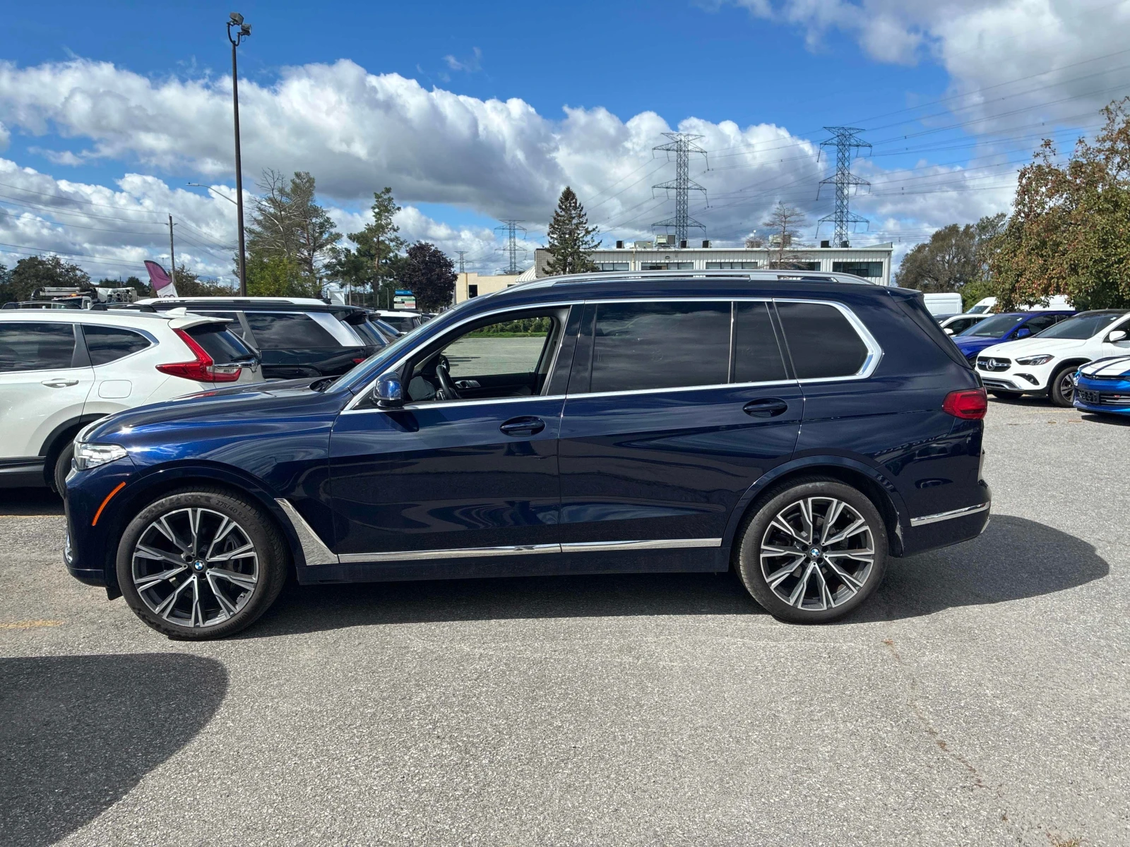 BMW X7 * xDrive40i * CARFAX * БЕЗ ПЪРВОНАЧАЛНА ВНОСКА, снимка 2 - Автомобили и джипове - 56081648