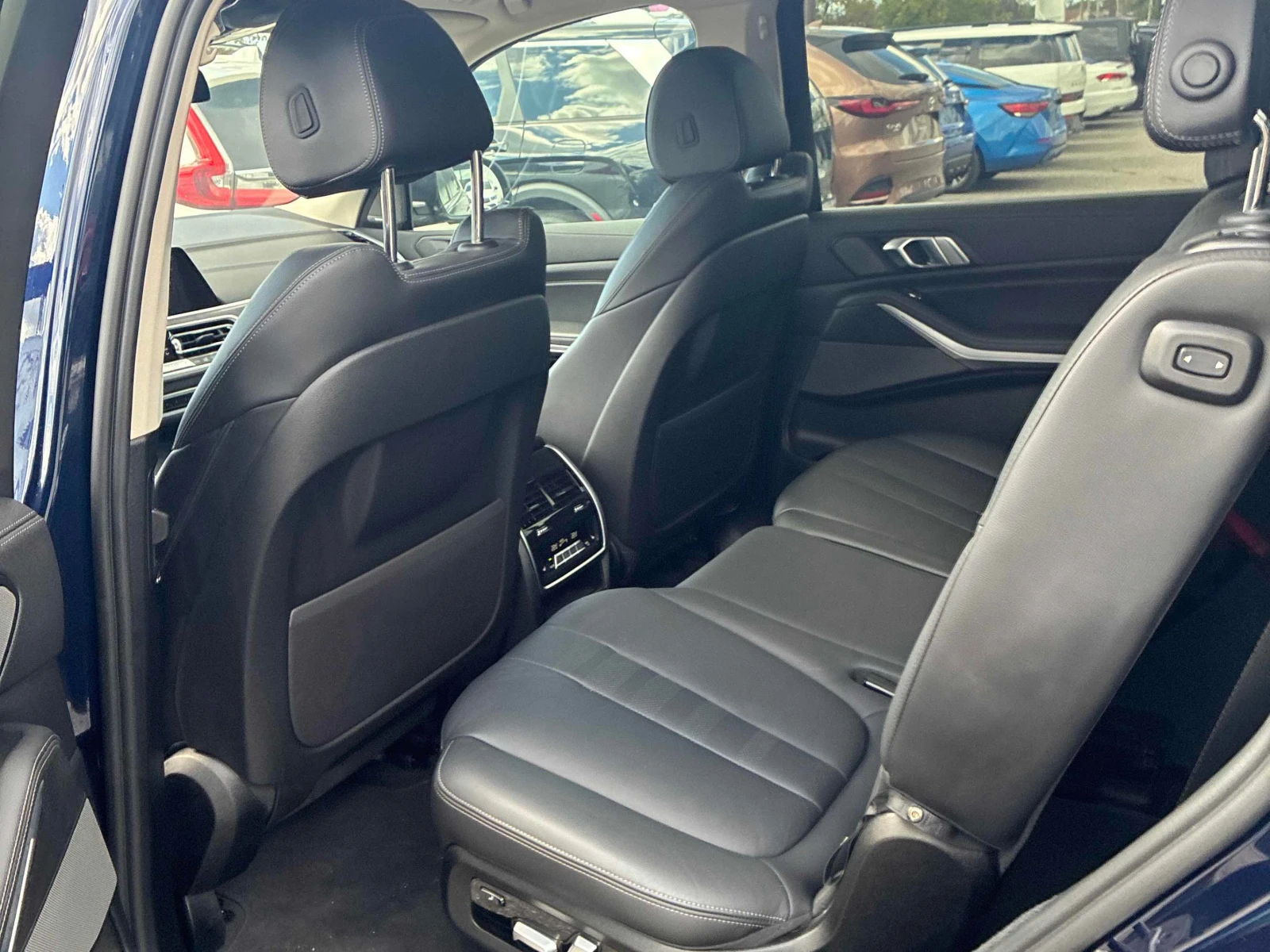 BMW X7 * xDrive40i * CARFAX * БЕЗ ПЪРВОНАЧАЛНА ВНОСКА, снимка 11 - Автомобили и джипове - 56081648