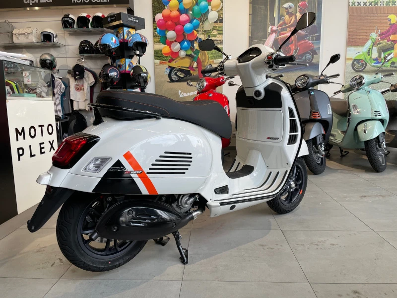 Vespa GTS 300 SUPERSPORT, снимка 2 - Мотоциклети и мототехника - 47876812