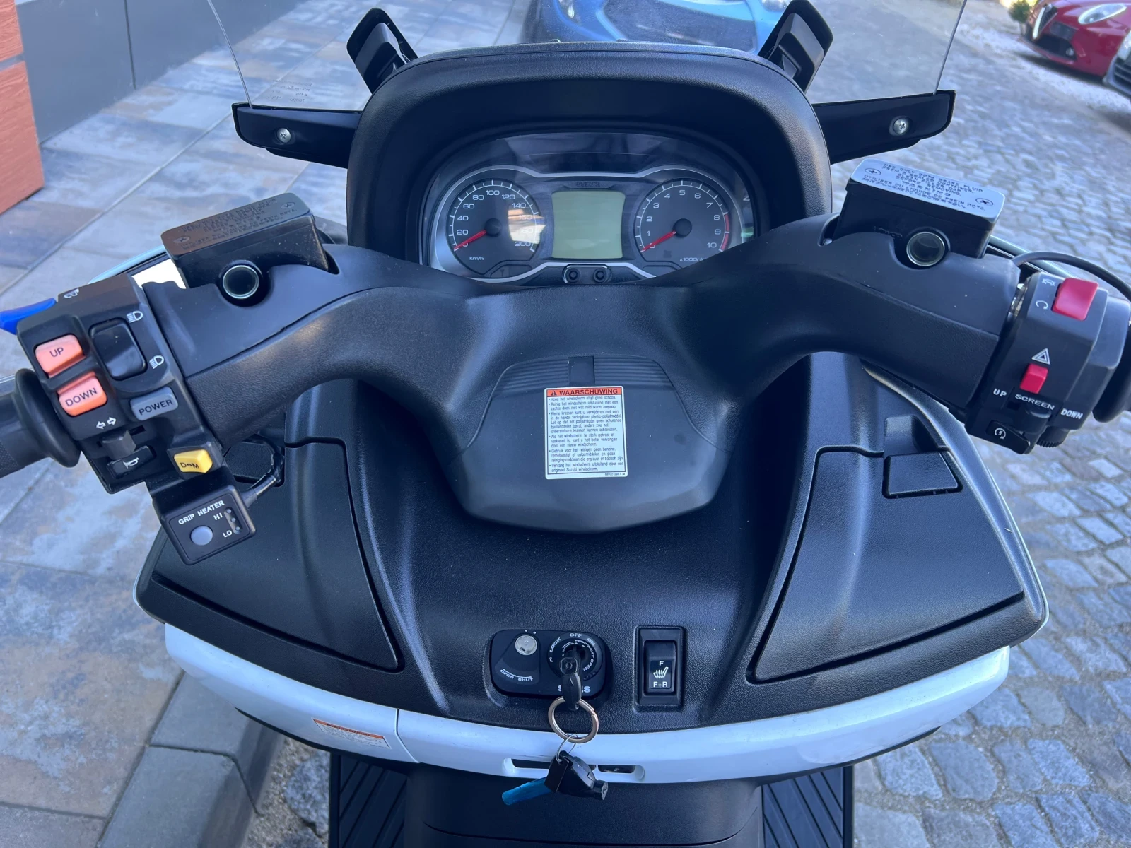 Suzuki Burgman 650 ABS - изображение 10