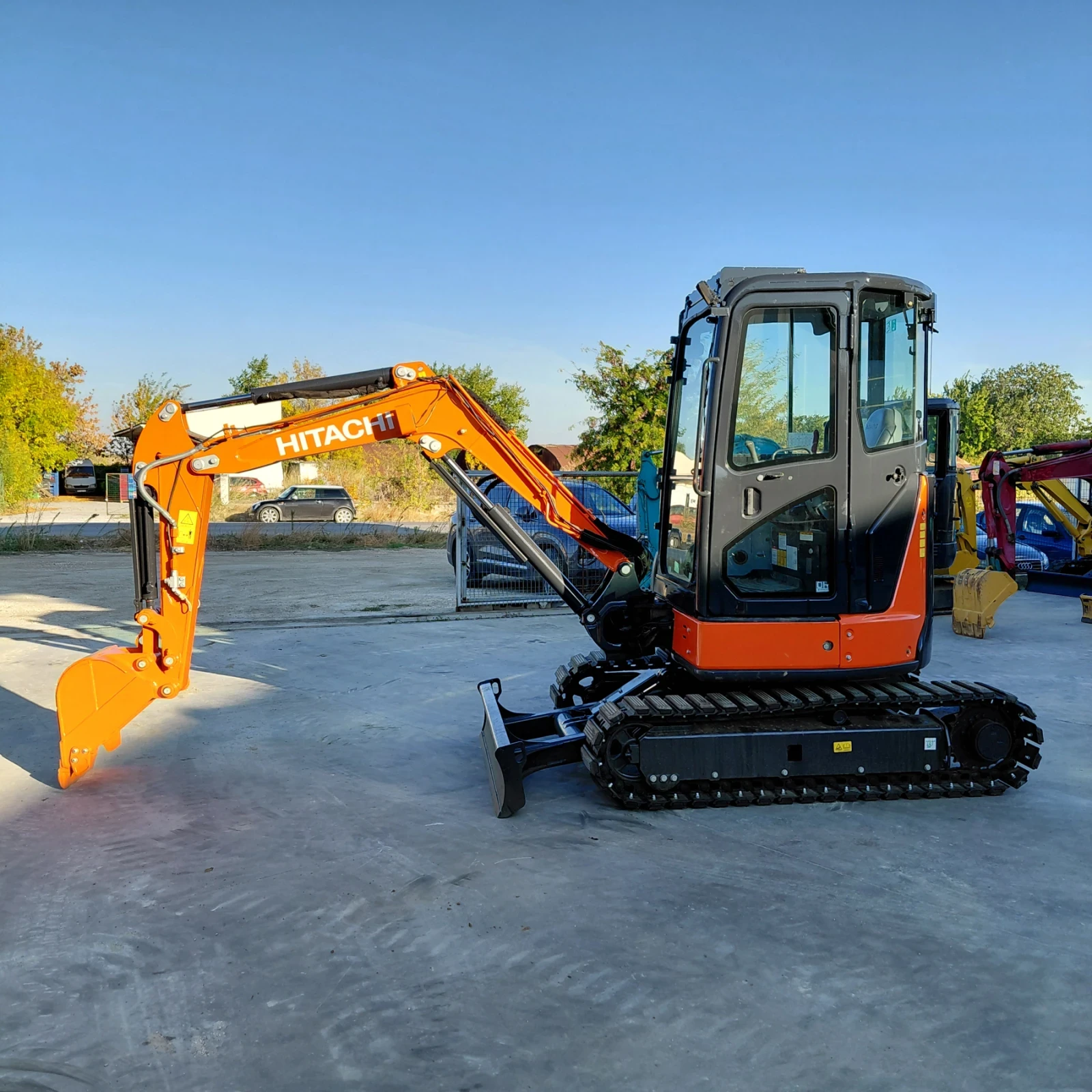 ����� Hitachi ZX30U-5A * �������� *  | Mobile.bg � ����������� 2