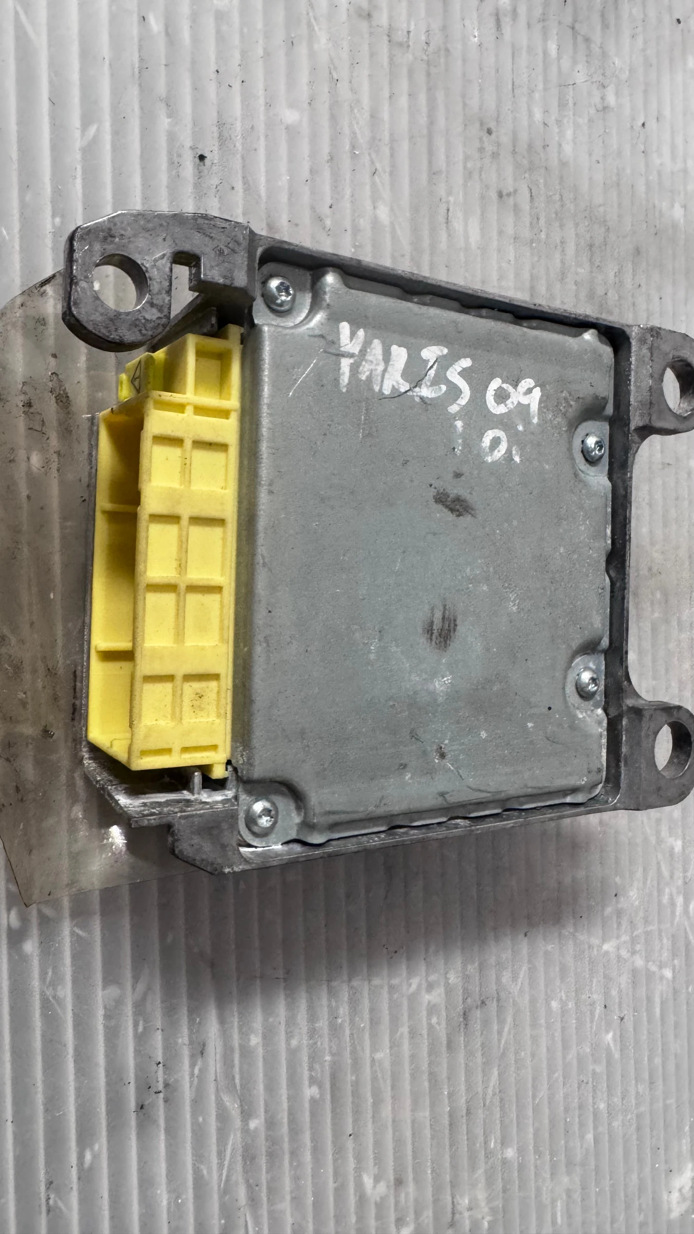 Airbag  /  /  a Toyota Yaris - 220749-105 / 89170-0D480 | Mobile.bg   2