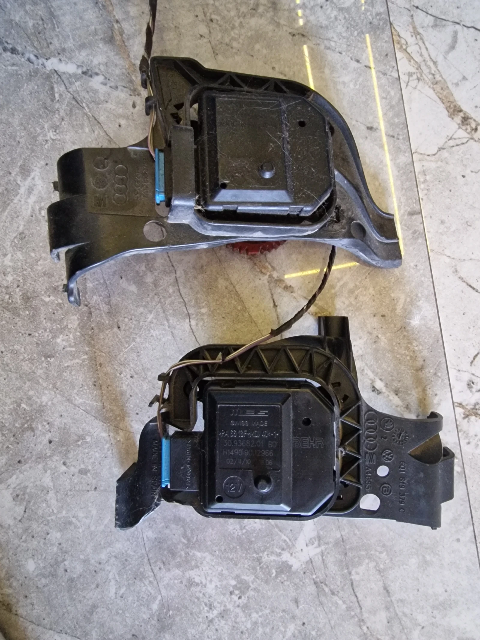 30.93682.01 BD  H149090.12966 моторче клапи парно AUDI VW SEAT SKODA , снимка 2 - Части - 53769380