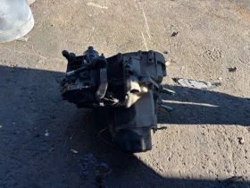 Скоростна кутия Renault Twingo II 1.2 бензин  2010 г, снимка 2 - Части - 52937411