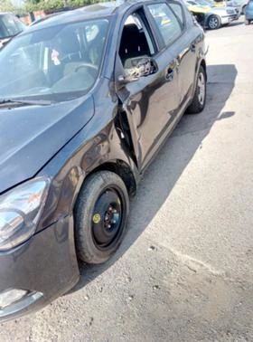 Kia Ceed 1.6, снимка 2