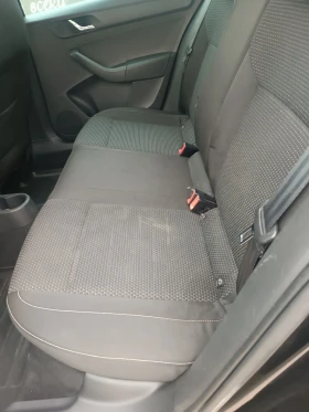 Skoda Rapid 1, 6 tDi, ПЕРФЕКТНА, ЛИЗИНГ , снимка 13