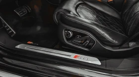 Audi S8, снимка 11
