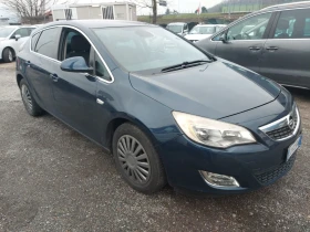 Opel Astra 1.7CDTI COSMO 1