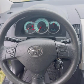 Toyota Corolla verso - 4200 € / 8214.49 лв. - 36173950 6