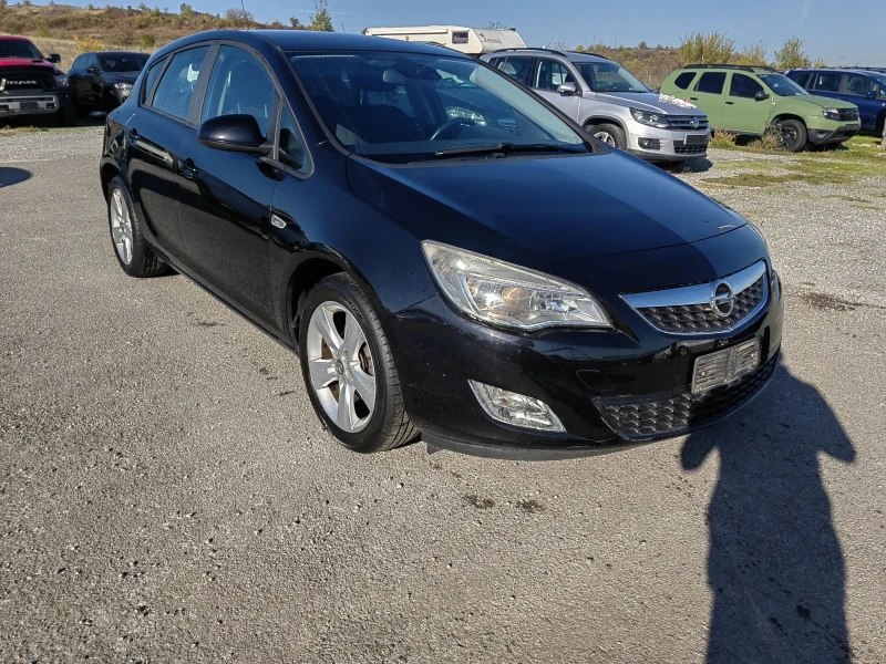 Opel Astra 1.4 i, снимка 2 - Автомобили и джипове - 47660960