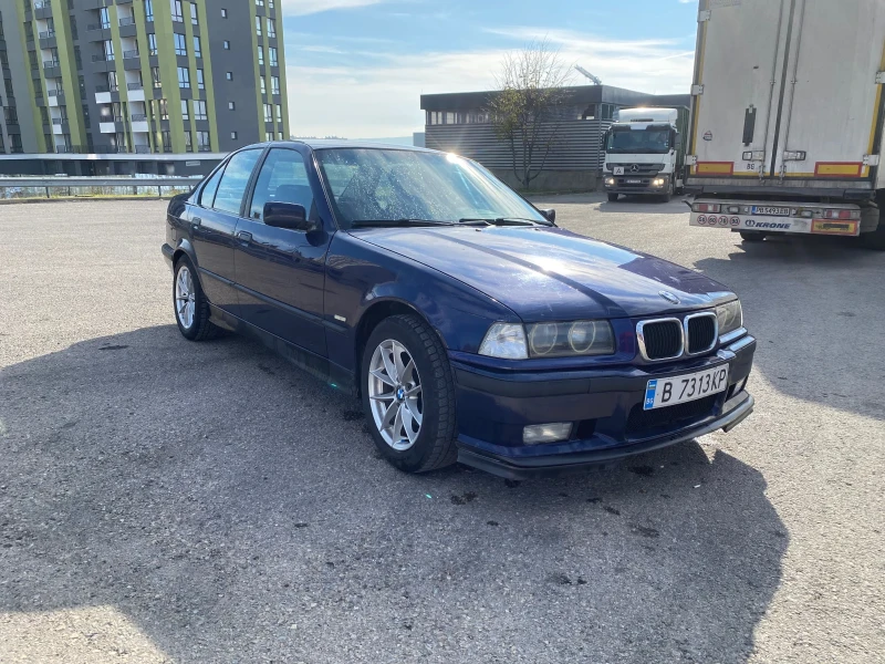 BMW 318 i LPG, снимка 3 - Автомобили и джипове - 48037934