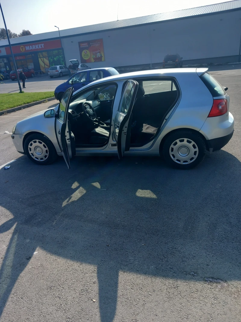 VW Golf 5, снимка 2 - Автомобили и джипове - 49163479