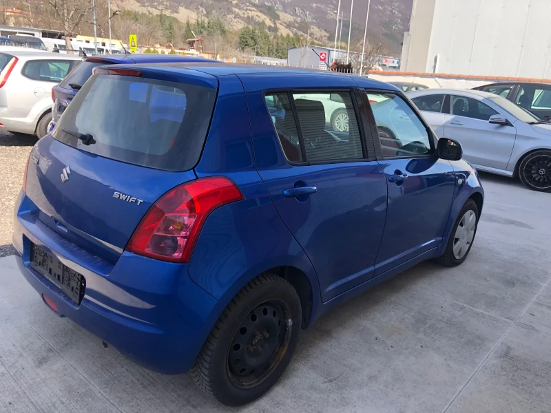 Suzuki Swift 1.3, снимка 4 - Автомобили и джипове - 49444245