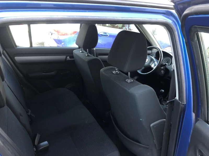 Suzuki Swift 1.3, снимка 6 - Автомобили и джипове - 49444245