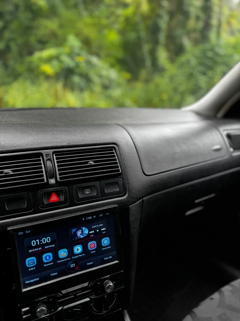 VW Golf, снимка 2 - Автомобили и джипове - 51613438