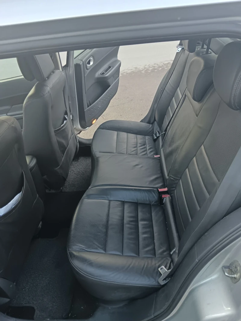 Renault Megane FULL 1.9 DIESEL FACELIFT TOP, снимка 9 - Автомобили и джипове - 52431566