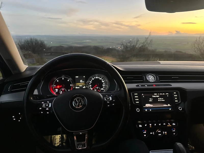 VW Passat Highline   2.0 TDI 150 к.с.   DSG   BlueMotion   , снимка 11 - Автомобили и джипове - 52681071