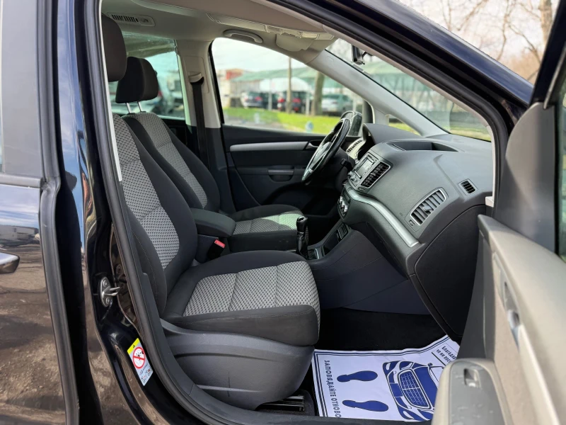 VW Sharan 2.0 TDI FACELIFT, снимка 13 - Автомобили и джипове - 53475217