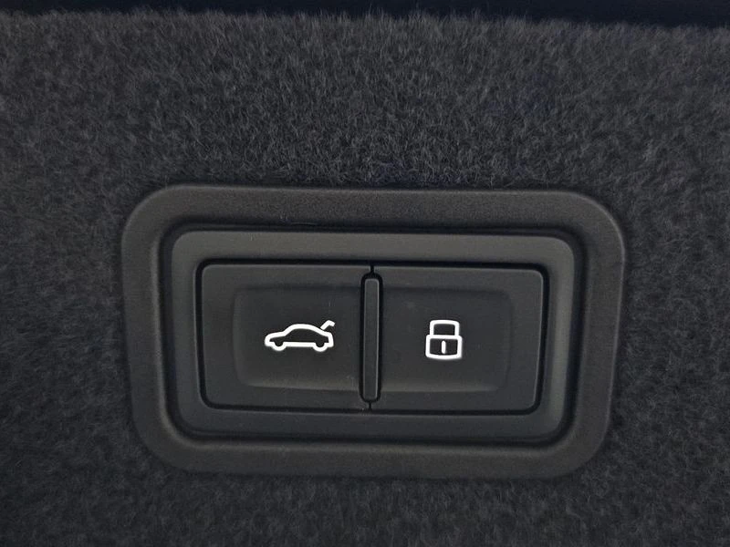 Audi A8 3.0 DMG Automatic, снимка 16 - Автомобили и джипове - 55450954