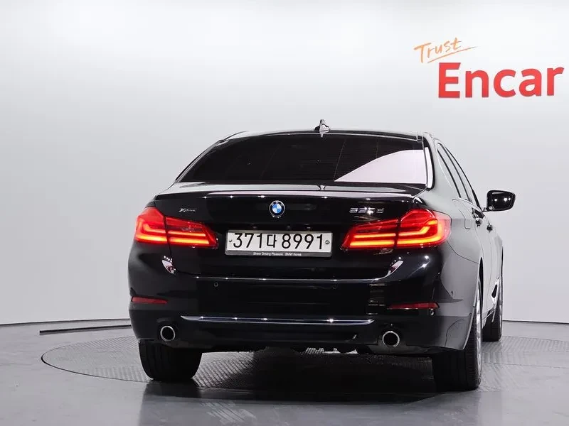 BMW 520 d-MSport - САМО 30% АВАНС, снимка 4 - Автомобили и джипове - 55740803