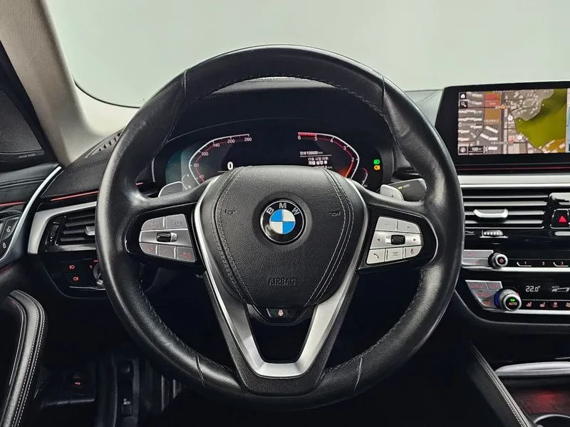 BMW 520 d-MSport - САМО 30% АВАНС, снимка 13 - Автомобили и джипове - 55740803