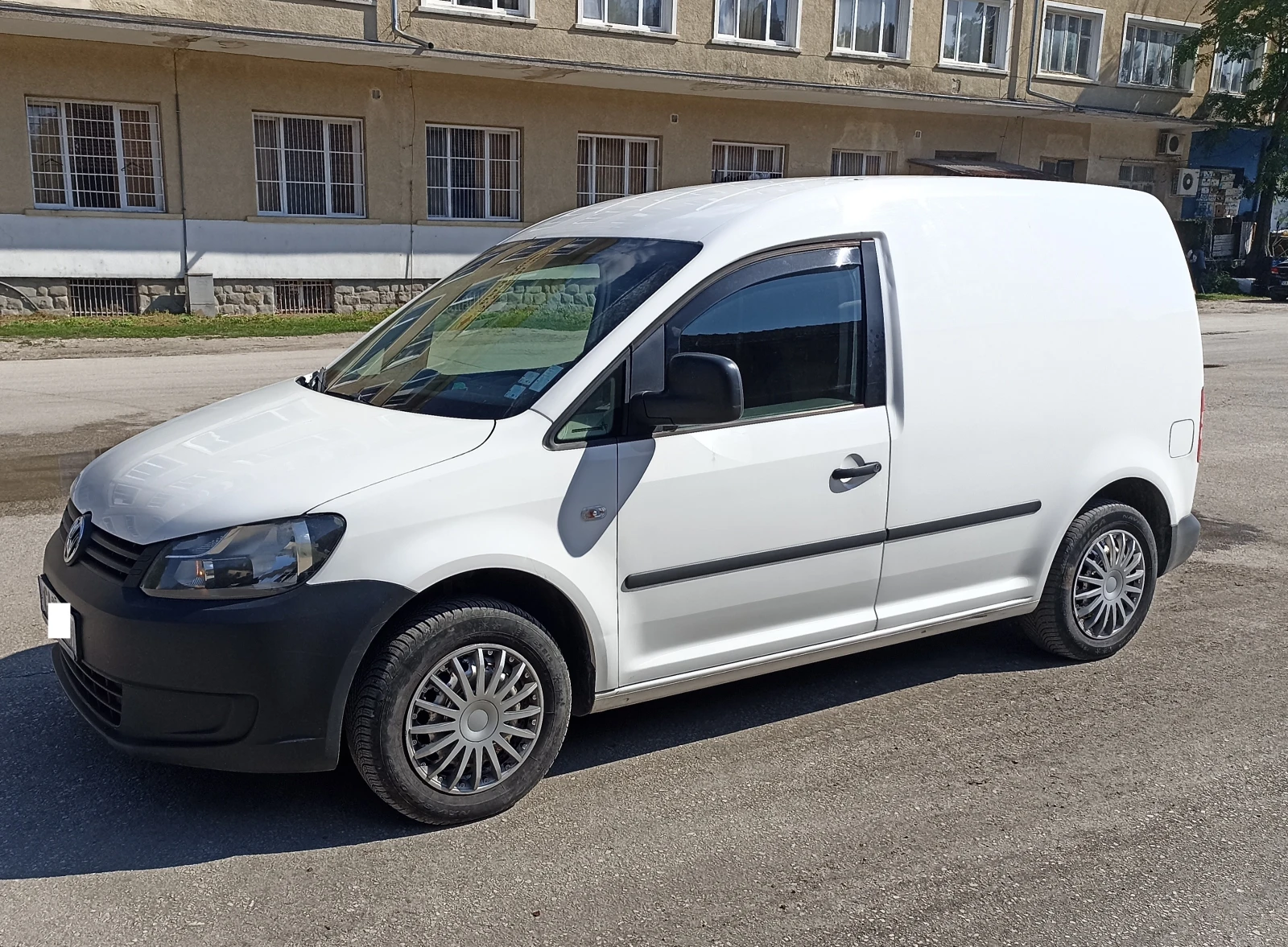 VW Caddy 1, 6 TDI - изображение 7