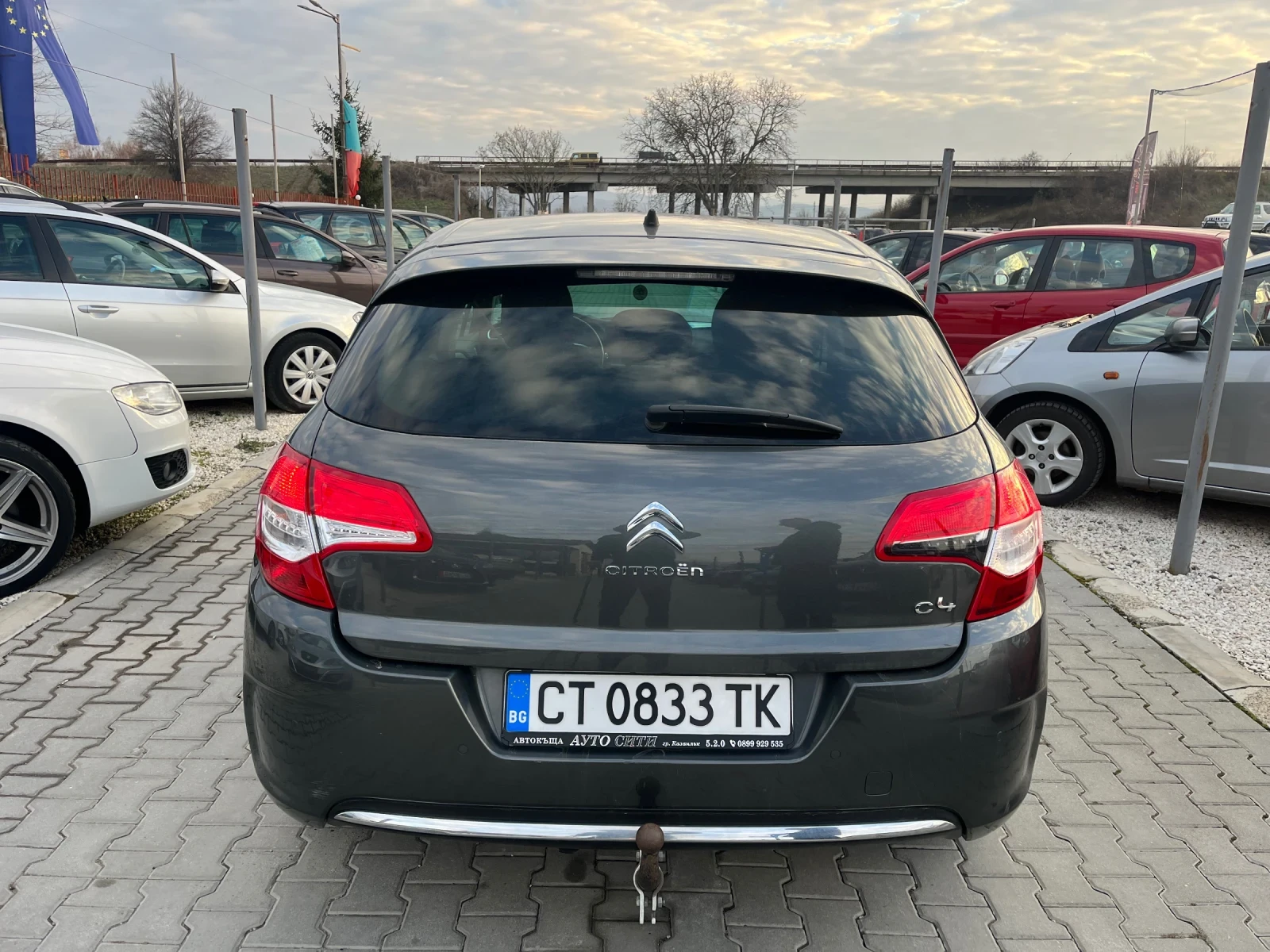 Citroen C4 1.6* Регистриран* Клима* Нави* Топ*  - изображение 8